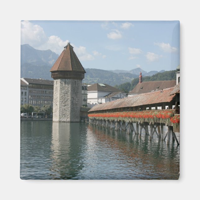 Imán Puente Chapel, Lucerne, Suiza (Frente)