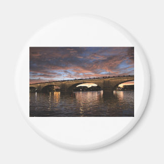 Imán Puente de Londres