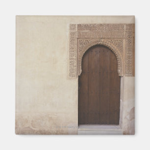 Imán Puerta en el palacio de la Alhambra en Granada, Es