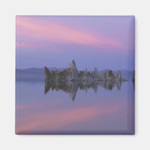 Imán Puesta de sol en Mono Lake, CA.