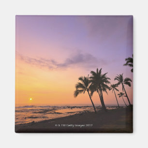 Imán Puesta del sol en la bahía de Kahaluu en Kona,