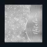 Imán Purpurina de plata Glam Bling Metálico personaliza<br><div class="desc">Personalice fácilmente este imán con motivos de purpurina metalizado y glamoroso plateado con su propio nombre personalizado.</div>