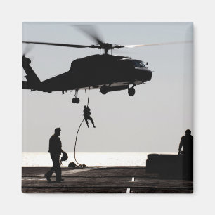 Imán Rápido-cuerda de los personales fuera de un SH-60