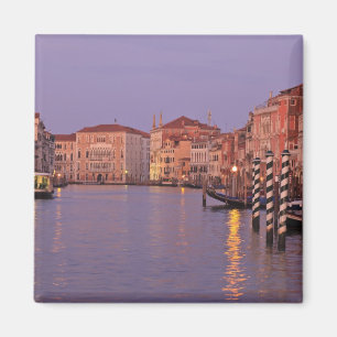 Imán recorrido por el Gran Canal al amanecer, Venecia,