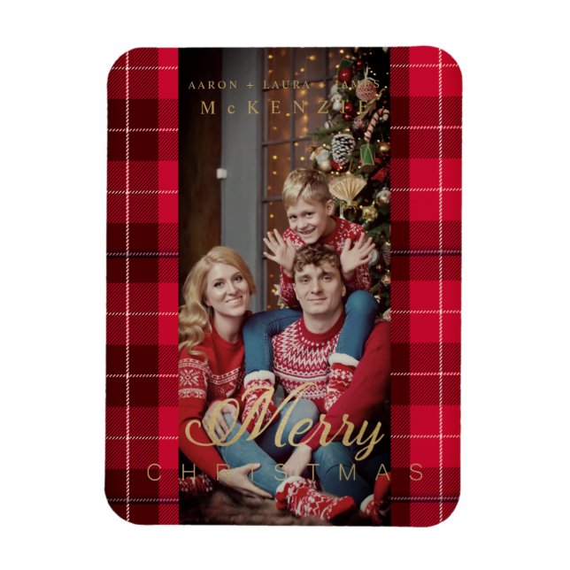 Imán Red Tartan Plaid Merry Christmas Family Photo (Vertical)