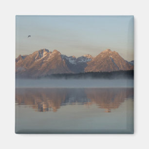 Imán Reflexión sobre la represa de Jackson Lake en el p