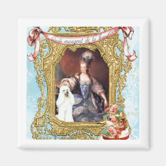 Imán Reina María Antonieta de canicé blanco y pastel