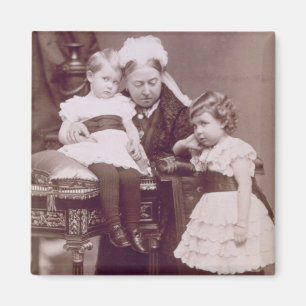 Imán Reina Victoria (1819-1901) con sus nietos,