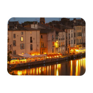 Imán Restaurantes a lo largo del río l'Herault. L'Herau