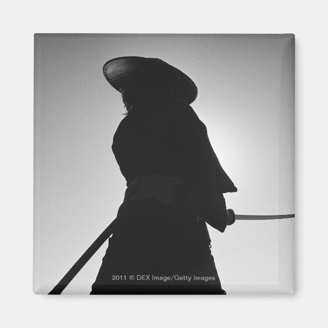 Imán Retrato de un guerrero samurai sosteniendo una esp (Frente)