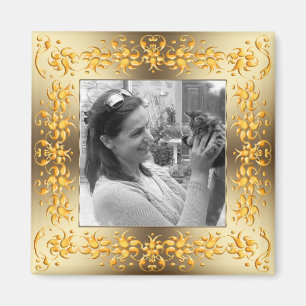 Imán retro floral barroco marco dorado. texto.