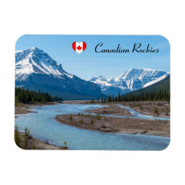 Imán Río a lo largo de la autopista Icefields Parkway 9