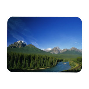 Imán Río Bow cerca del Parque Nacional Banff en Albert