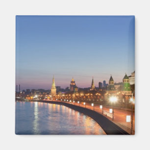 Imán Río de Moscú al atardecer