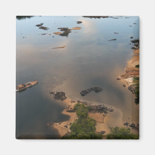 Imán Río Essequibo, río más largo de Guyana, y 2