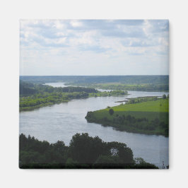 Imán Río Nemunas en Vilkija, LITHUANIA —