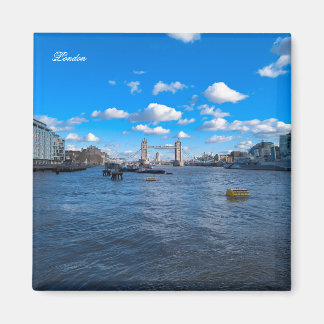 Imán River Thames and Tower Bridge