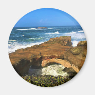 Imán Roca Otter en el Parque Estatal Devil's Punchbowl,