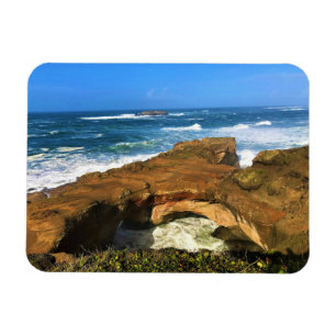 Imán Roca Otter en el Parque Estatal Devil's Punchbowl,