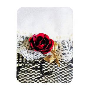 Imán Rojo romántico y encaje blanco