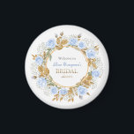 Imán Rosa azul dorado<br><div class="desc">Un elegante cartel de bienvenida adornado con suaves rosas azules polvorientos de color agua y delicadas sorpresas de la respiración del bebé,  que le dan un toque romántico y de ensueño a cualquier exposición de ducha de novia.</div>