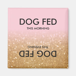 Imán rosado del recordatorio del perro de la