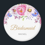 Imán Rubor Floral Bridesmaid Name Magnet<br><div class="desc">Celebra tu fiesta nupcial con este imán elegante de dama de honor, con flores de color rosa y azul en un fondo blanco y crujiente. La escritura dorada "Bridesmaid" emparejada con un nombre personalizado hace que este sea un placer para tu día de boda o regalos de ducha de novia....</div>