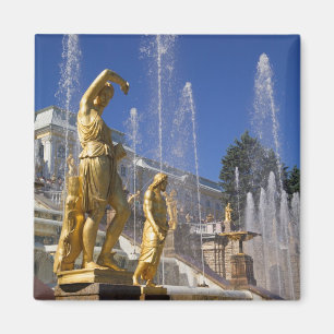 Imán Rusia, San Petersburgo, Estatuas doradas en el
