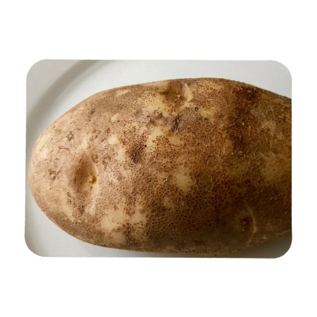 Imán Russet Potato on White Plate Photo (Horizontal)