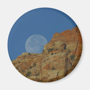Imán Salida de la luna sobre los acantilados en Zion
