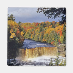 Imán Saltos superiores de Tahquamenon en UP Michigan en