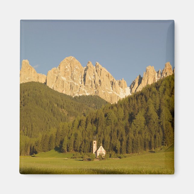 Imán San Giovanni, Val di Funes, Dolomitas, Italia (Frente)