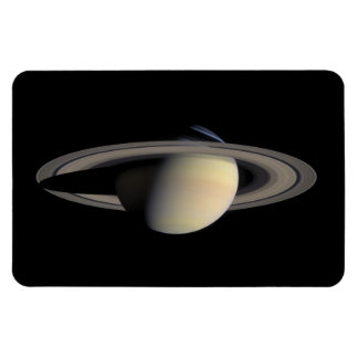 Imán Saturno iluminado por el sol Planeta gigante gaseo