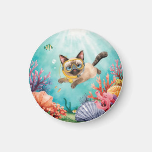 Imán Scuba Cat se está sumergiendo bajo el agua