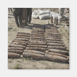 Imán Se identifican los aparatos explosivos e