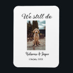 Imán Seguimos haciendo boda pareja mascota foto nombre<br><div class="desc">Diseño de amante de los animales hecho para animales lindos,  puedes añadir tu nombre de mascota sus detalles junto con su código q r y su imagen</div>