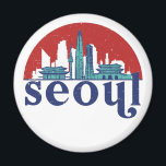 Imán Seúl Corea Retro Sun City Skyline Arte<br><div class="desc">Diseño de ciudad de estilo vintage y retro con un hermoso paisaje, atracción turística y arte de paisajes urbanos. rascacielos Guay y artículos de ilustracion de silueta de construcción para turistas y viajeros. Perfecto como recuerdo para volver a casa cuando viaja por todo el mundo. Guarde la memoria de sus...</div>