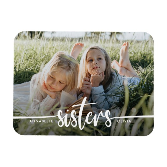 Imán Sisters Script Moderno Photo Magnet (Horizontal)