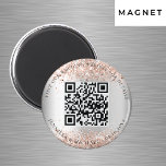 Imán sitio web boda detalles de código QR rosa de plata<br><div class="desc">Añade tu url para el sitio web de tu boda. Para información,  detalles,  rsvp en línea. Un fondo falso de aspecto plateado,  texto negro.</div>