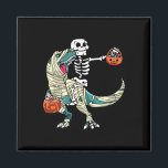 Imán Skeleton Riding Mummy Dinosaur T Rex Halloween Fun<br><div class="desc">Skeleton Riding Mummy Dinosaur T Rex Halloween Funny Pumpkin</div>