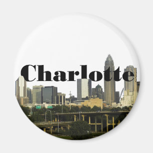 Imán Skyline de Charlotte NC con Charlotte en el cielo
