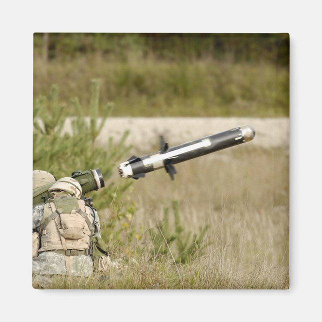Imán soldados disparando una MGF-148 Javelin (Frente)