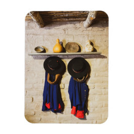 Imán Sombreros y abrigos en la tarjeta del viejo pueblo