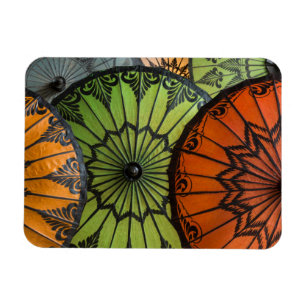 Imán sombrillas a la venta, bagan, myanmar