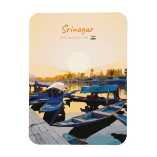 Imán Srinagar, India - Barcas Shikara redondeadas en el