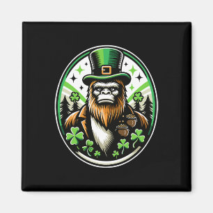 Imán St Patrick's Day Bigfoot Leprechaun Sasquatch Iris