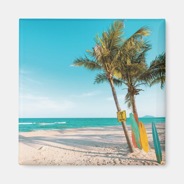 Imán Surf board en la playa tirando almohada (Frente)