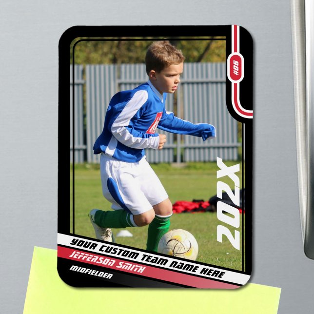 Imán Tarjeta de intercambio de jugador de fútbol en roj (Soccer Player Magnet in Black with Custom Team Name and Dynamic Red White Elements)