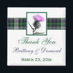 Imán Tartán y Thistle Wedding Favor Magnet<br><div class="desc">Este favor nupcial de MacKenzie Dress Tartán verde, morado, rosa y blanco, gracias imán tiene una flor de cardo enmarcada en verde sobre una banda de yeso que coincide con la invitación a la boda que se muestra a continuación. Si quieres que la banda tartán se cambie a tu familia...</div>
