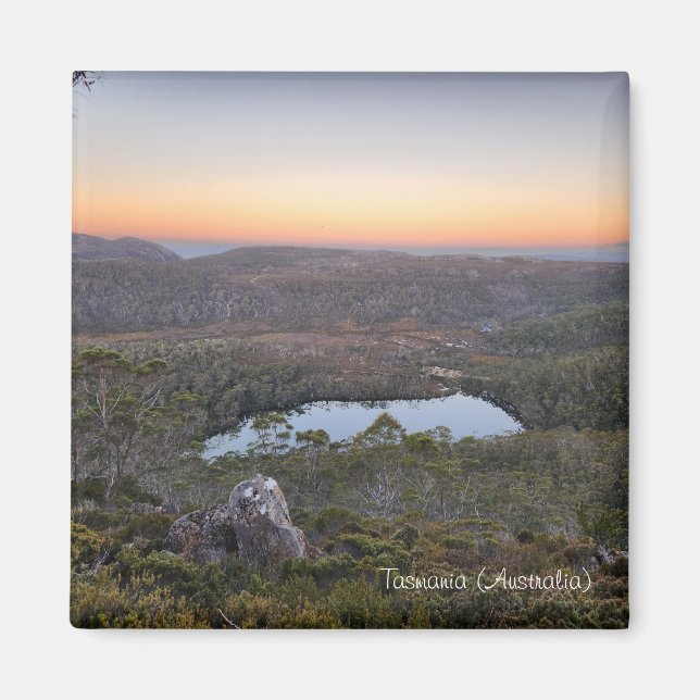 Imán Tasmania Tarn Shelf Magnet (Selva Australiana) (Frente)
